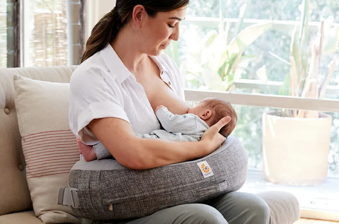 Coussin pour allaitement : est-il nécessaire pour les mamans ?